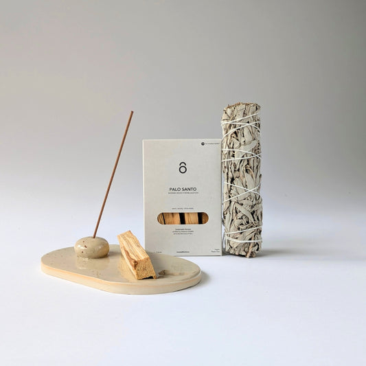 Reset Trio: Palo Santo, Weißer Salbei & Keramik Räucherstäbchenhalter