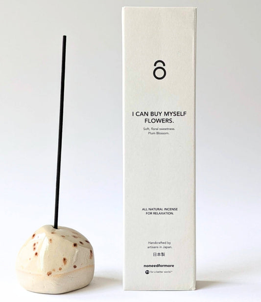 Duo Set - Pebble Räucherstäbchenhalter Beige & Räucherstäbchen "I Can Buy Myself Flowers"