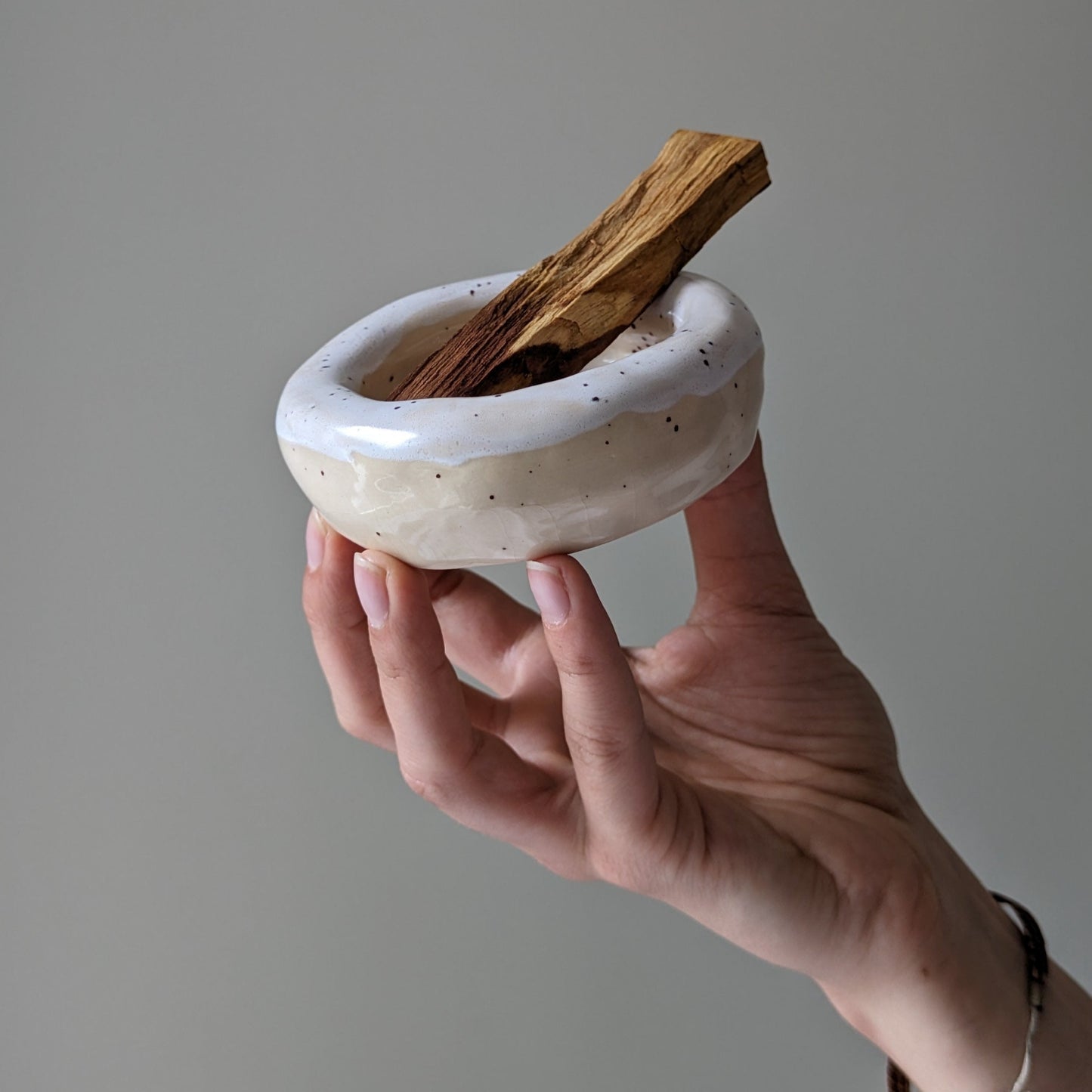 Palo Santo Räucherstäbchenhalter Handarbeit - Small Donut