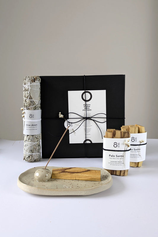 Geschenk Set mit handgefertigter Räucherschale, Palo Santo und Weißem Salbei