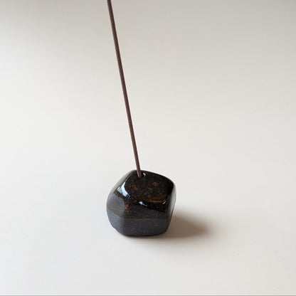 Duo Set - Pebble Räucherstäbchenhalter & Räucherstäbchen "Forest Walk"