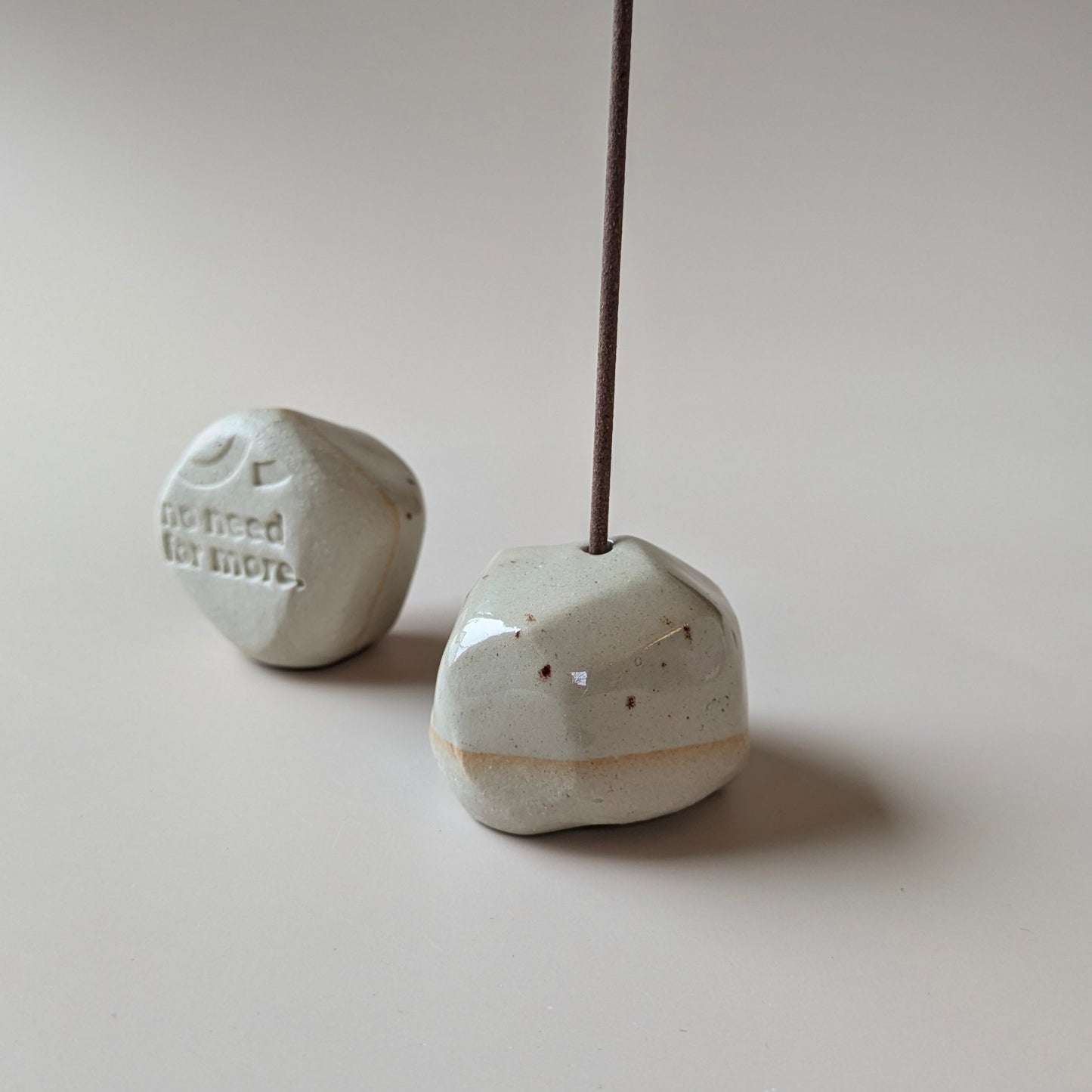 Duo - Porte-Encens & Bâtonnets d'Encens Naturels «I Can Buy Myself Flowers»
