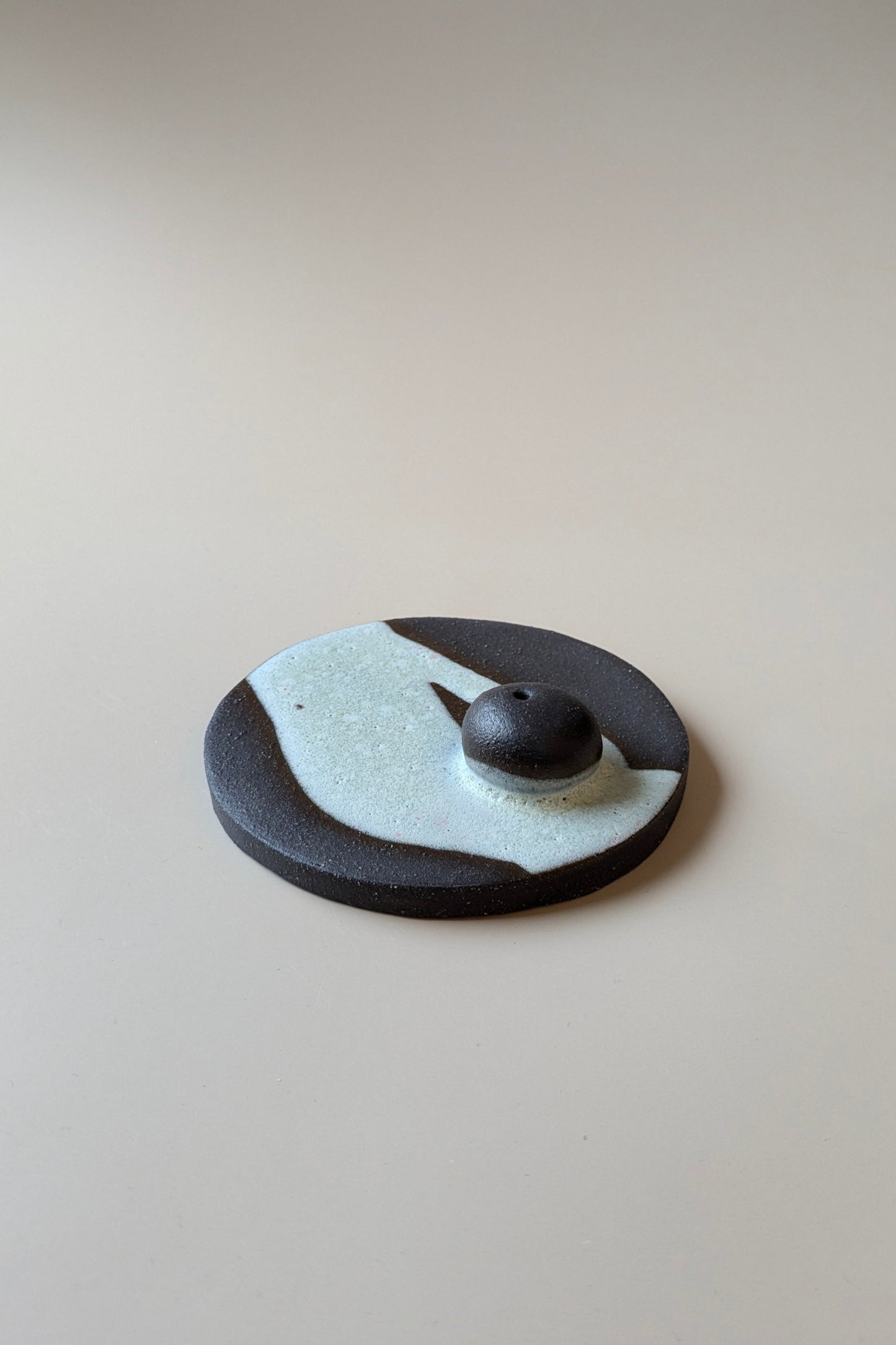 Handmade Incense & Palo Santo Holder - Circle Grey & White