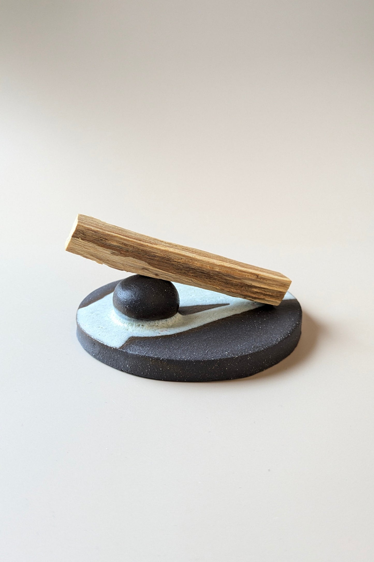 Handmade Incense & Palo Santo Holder - Circle Grey & White