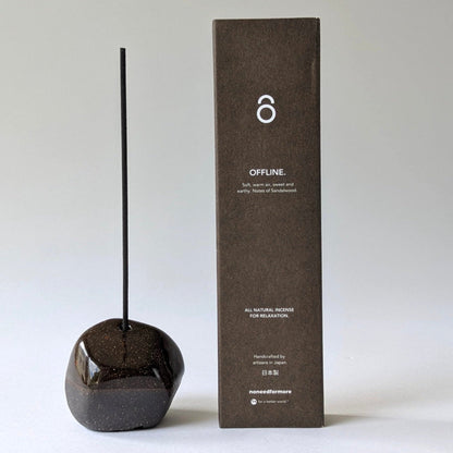 Duo Set - Pebble Räucherstäbchenhalter Braun & Natürliche Räucherstäbchen "Offline"