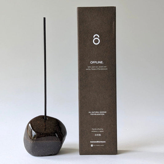 Duo Set - Pebble Räucherstäbchenhalter Braun & Natürliche Räucherstäbchen "Offline"