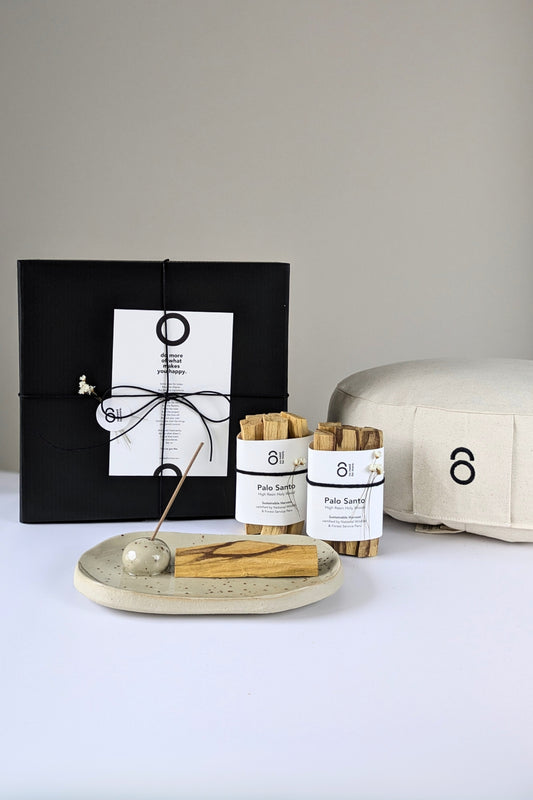 Yoga & Meditationskissen Geschenk Set mit handgefertigter Räucherschale und Palo Santo