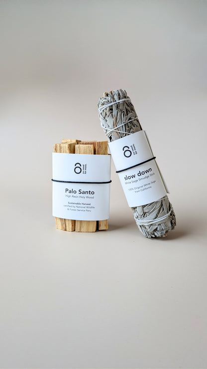 Räucherset: Palo Santo Räucherwerk & 100% Weißer Salbei Räucherbündel